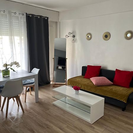 Bel Appartement Proche Tour Eiffel Paris Luaran gambar